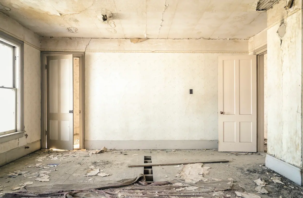 Waste disposal crew managing a cleanout project in La Habra Heights